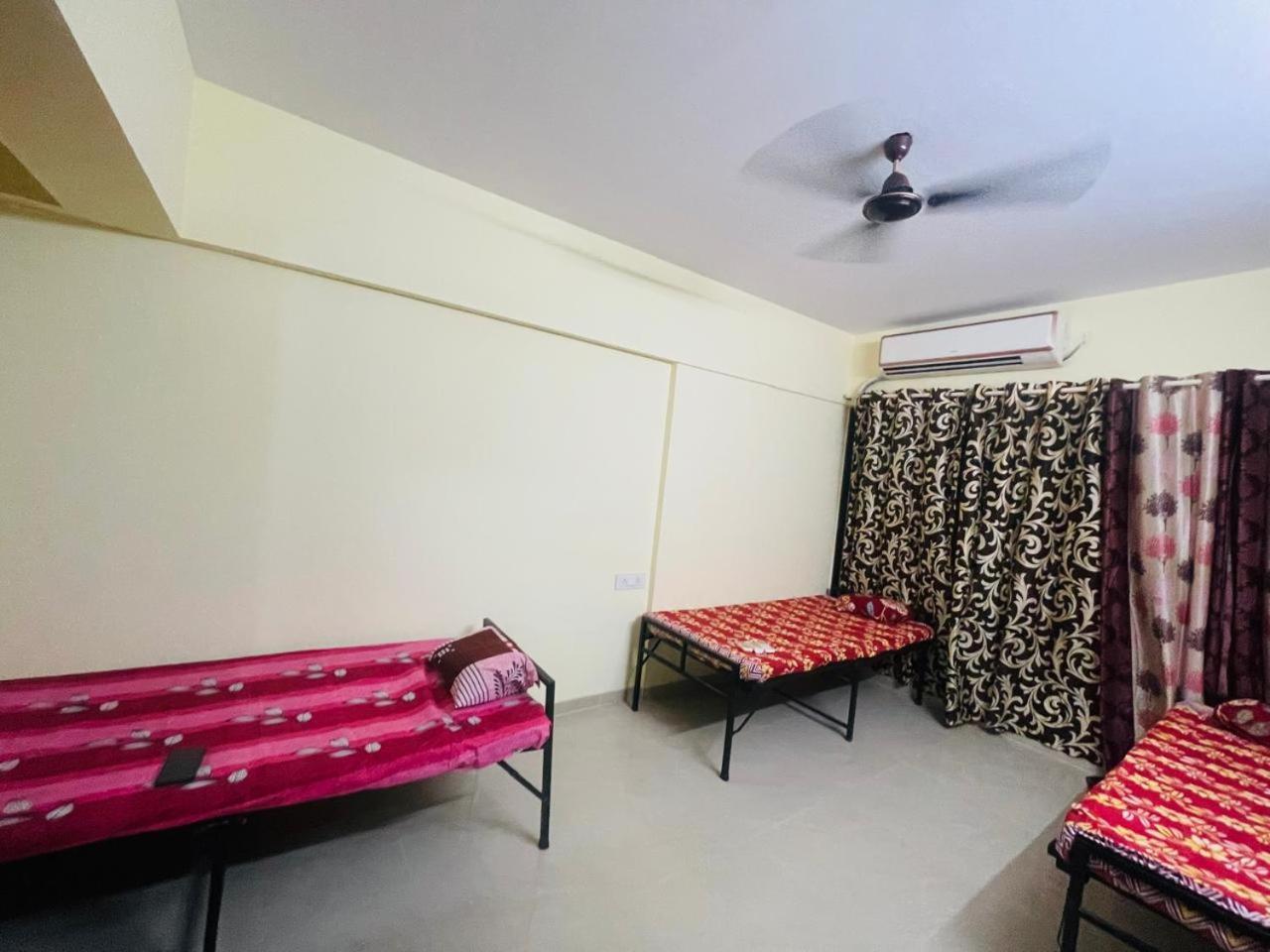 Juhu Shared Living Apartament